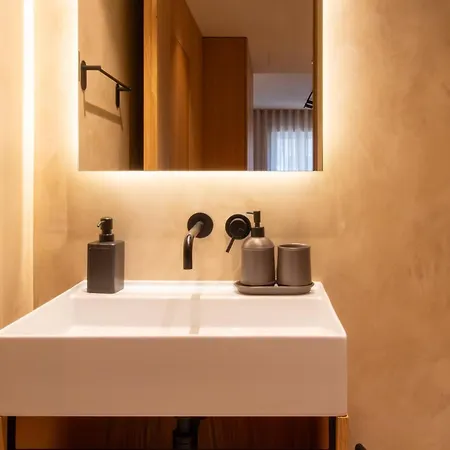 Apartment Almada 3d By Lovelystay