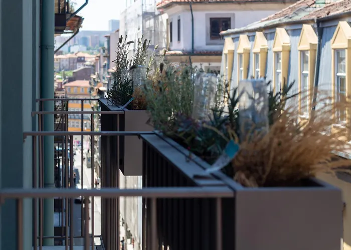 Almada 3d By Lovelystay Oporto